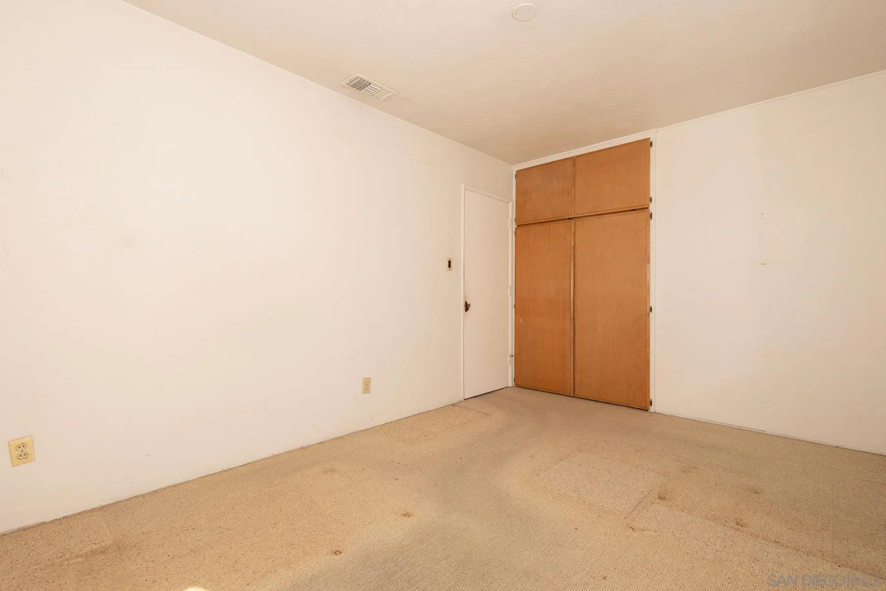 https://cdn.realtyfeed.com/cdn/127/250037598/283245bbd316d36882915337686ddfdb.webp
