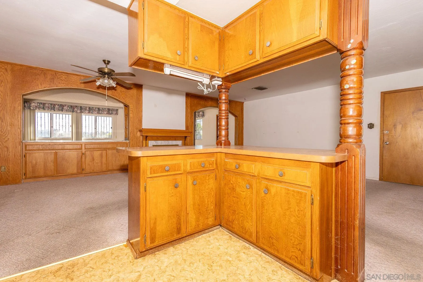 https://cdn.realtyfeed.com/cdn/127/250037598/351539a1d6ac312182e6ec9446667790.webp