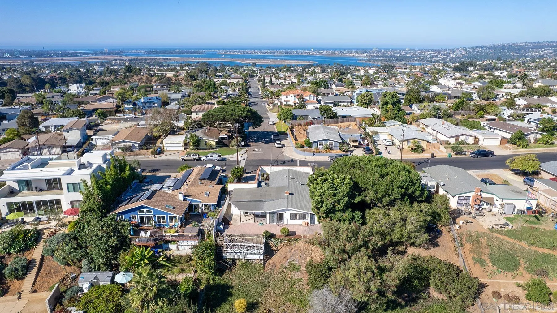 https://cdn.realtyfeed.com/cdn/127/250037598/8fc6e77b1e3f3cdebf372ee436df53a7.webp