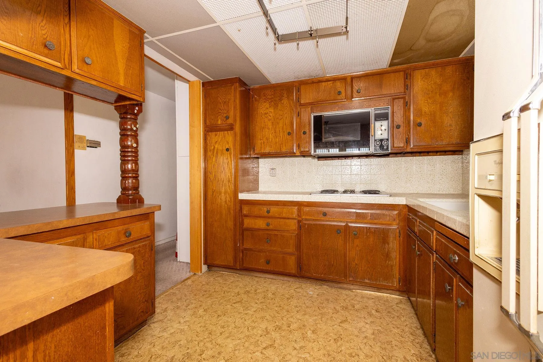https://cdn.realtyfeed.com/cdn/127/250037598/90ea9129e4528071fb6ef7f0a6921157.webp