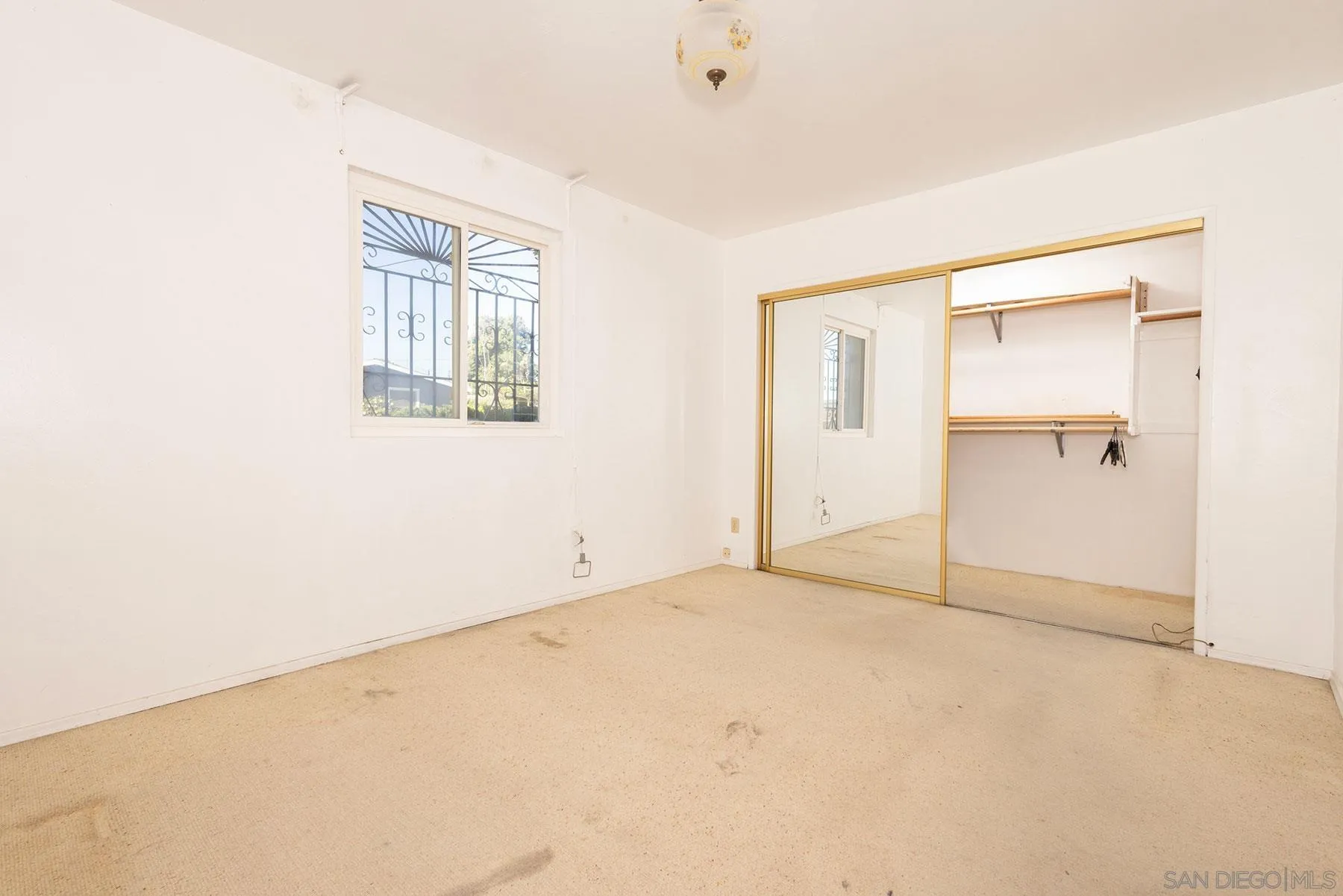 https://cdn.realtyfeed.com/cdn/127/250037598/96903008f751f7fbe744e9cbef14dedd.webp
