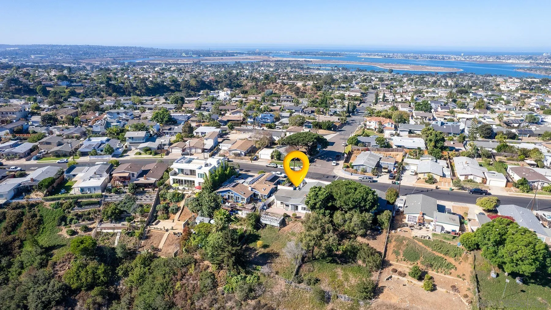 https://cdn.realtyfeed.com/cdn/127/250037598/a70bcd55d09ff9211578e8f8d43cdc6a.webp