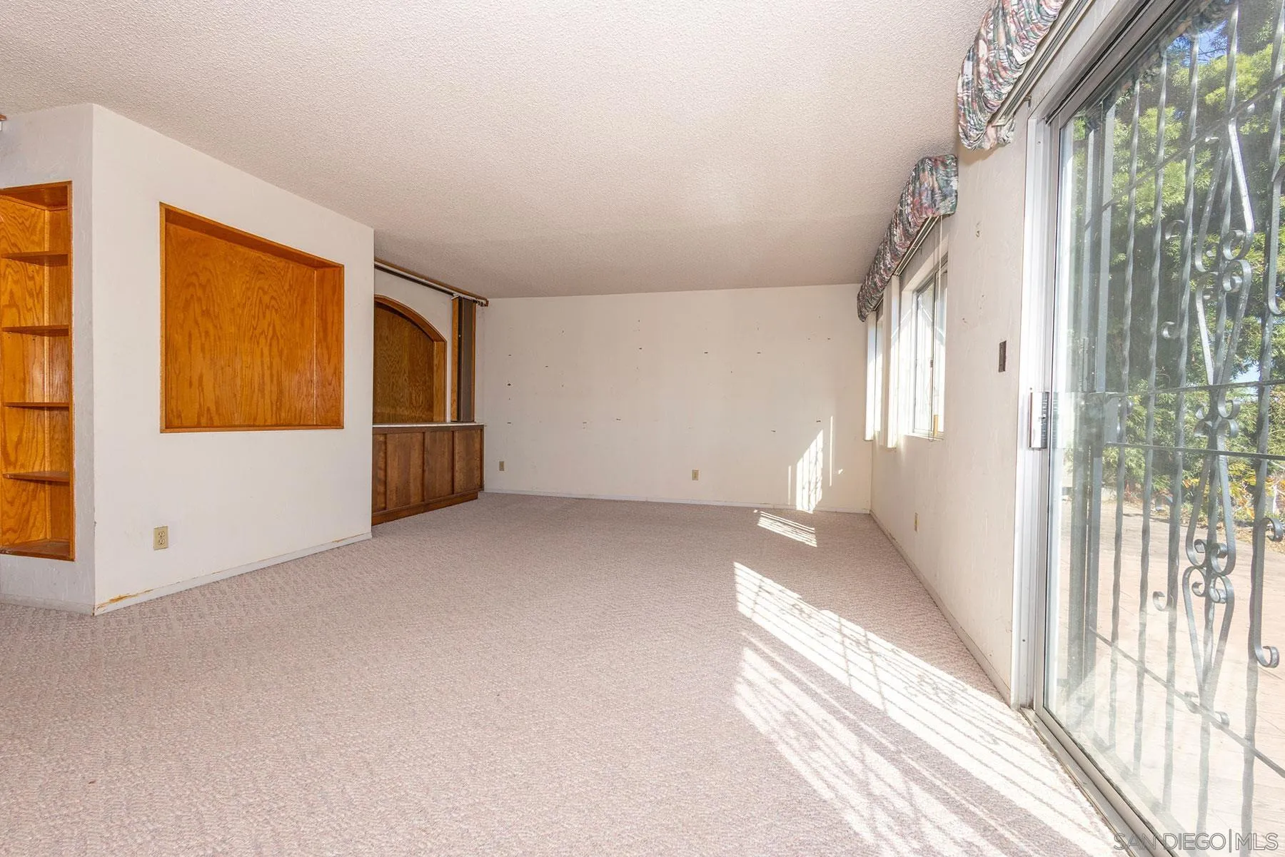 https://cdn.realtyfeed.com/cdn/127/250037598/bc47f15efaab69feefc8d4cfe1a0ae2a.webp