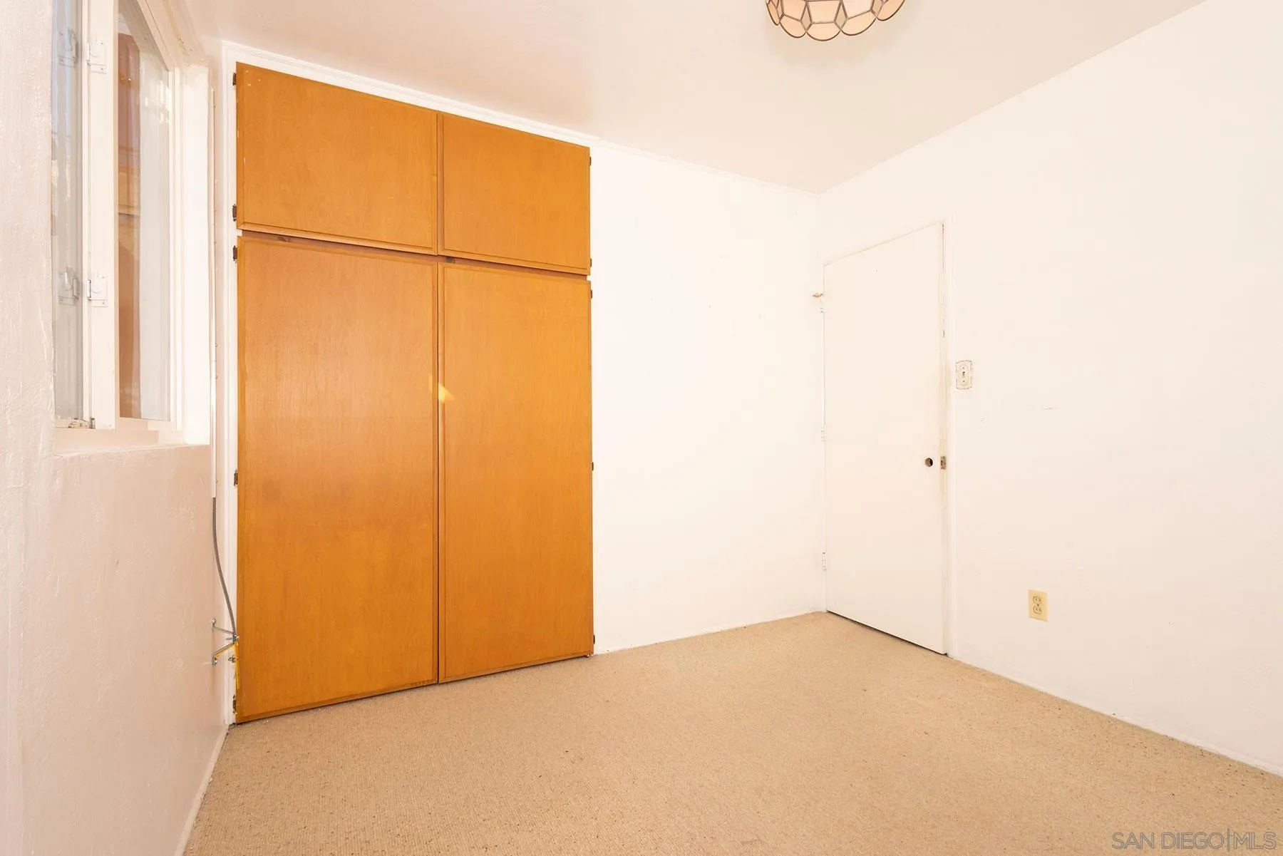 https://cdn.realtyfeed.com/cdn/127/250037598/c6efb387f62b5a662f319d470dc5137d.webp