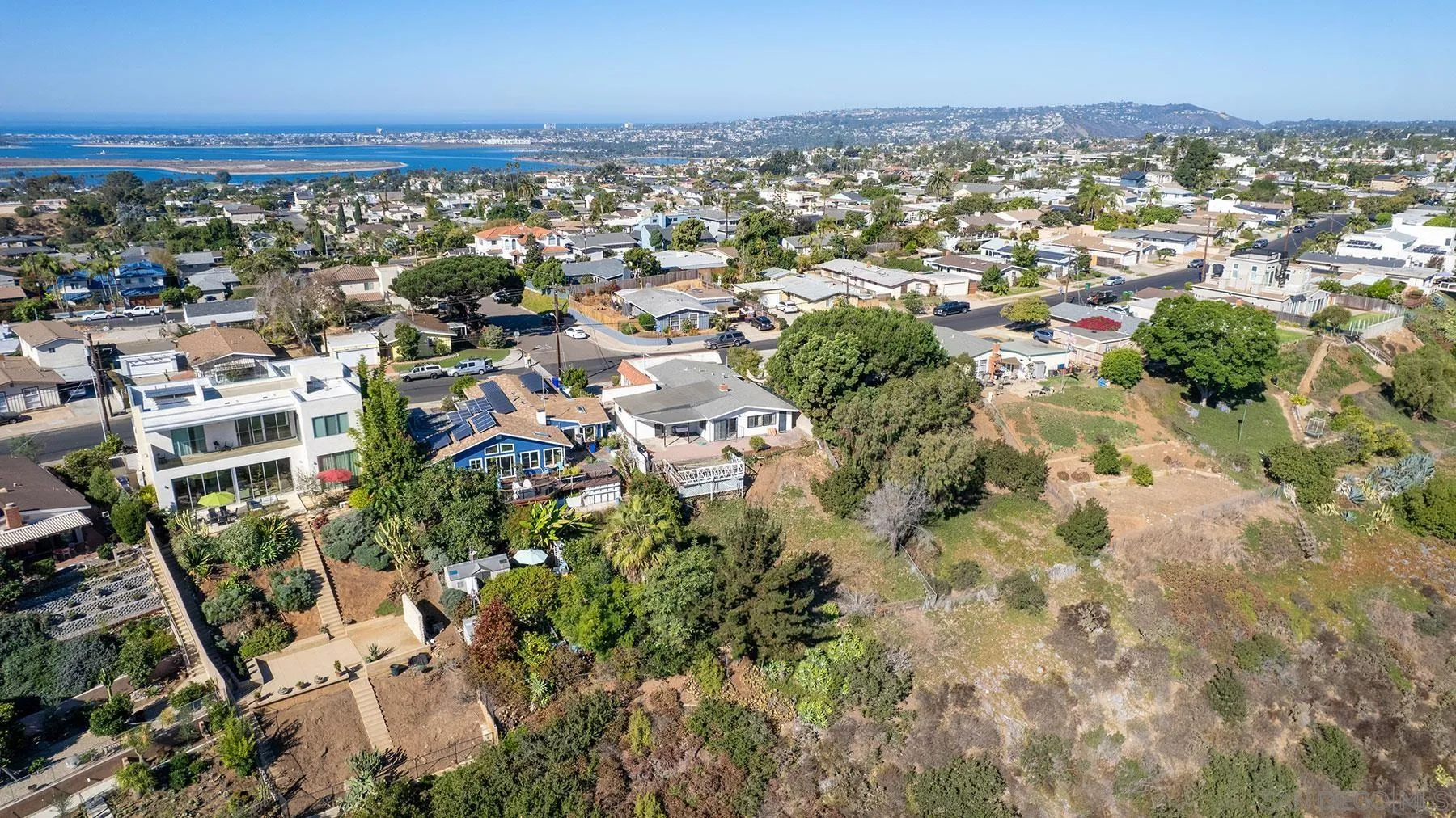 https://cdn.realtyfeed.com/cdn/127/250037598/da2e508268d0d2daaacb1c9092bd6669.webp