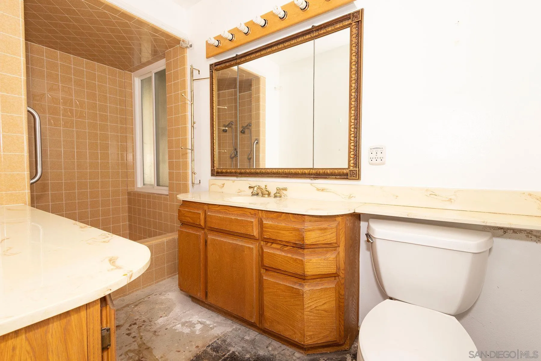 https://cdn.realtyfeed.com/cdn/127/250037598/eea5db1def50fac16ef8b8b01bddfa31.webp