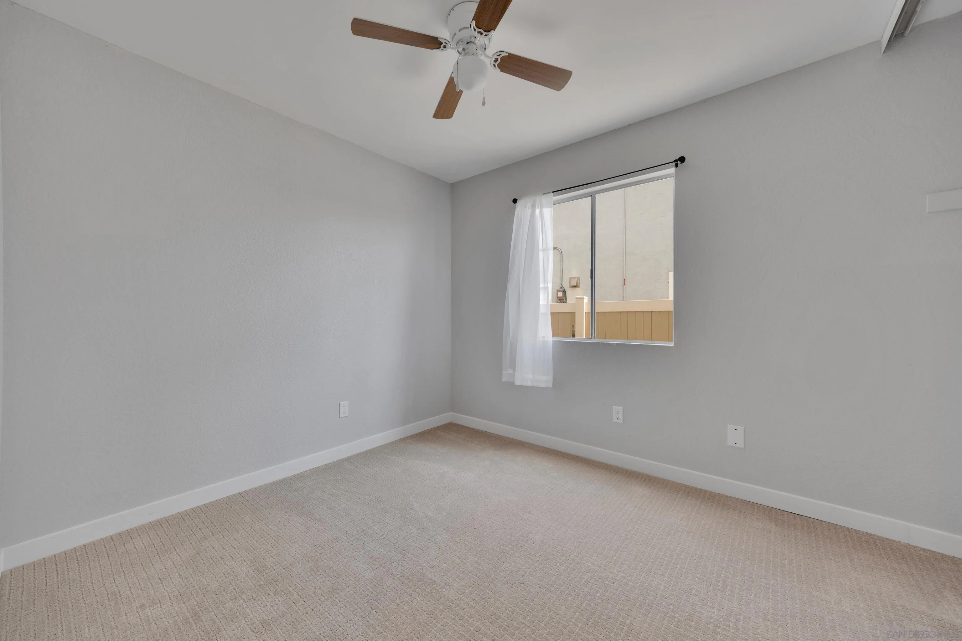 https://cdn.realtyfeed.com/cdn/127/250037601/7b45341870e8e8d5fe5b6973eb075bad.webp