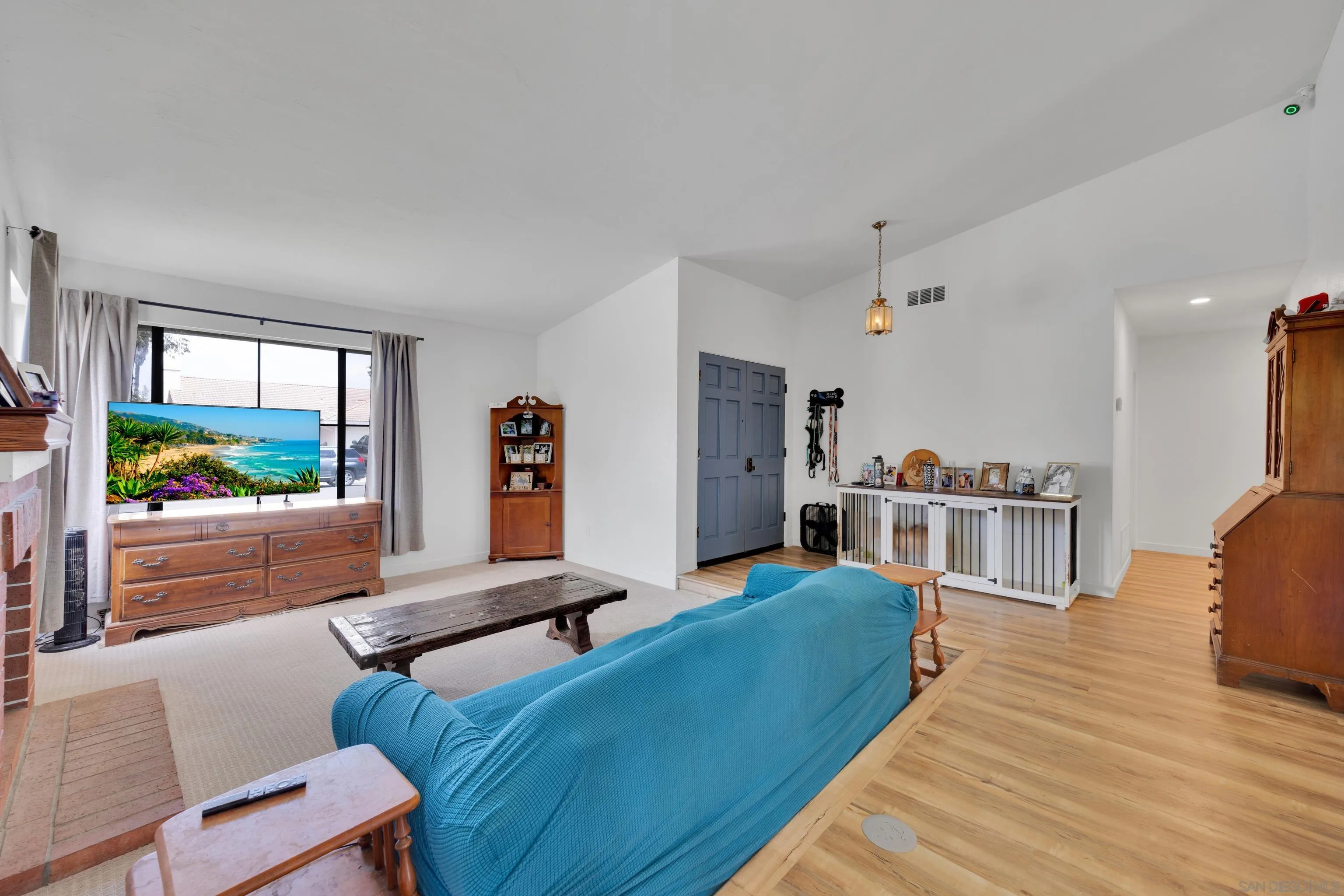 https://cdn.realtyfeed.com/cdn/127/250037601/9811b7109c6d95617a77d1154aab0172.webp