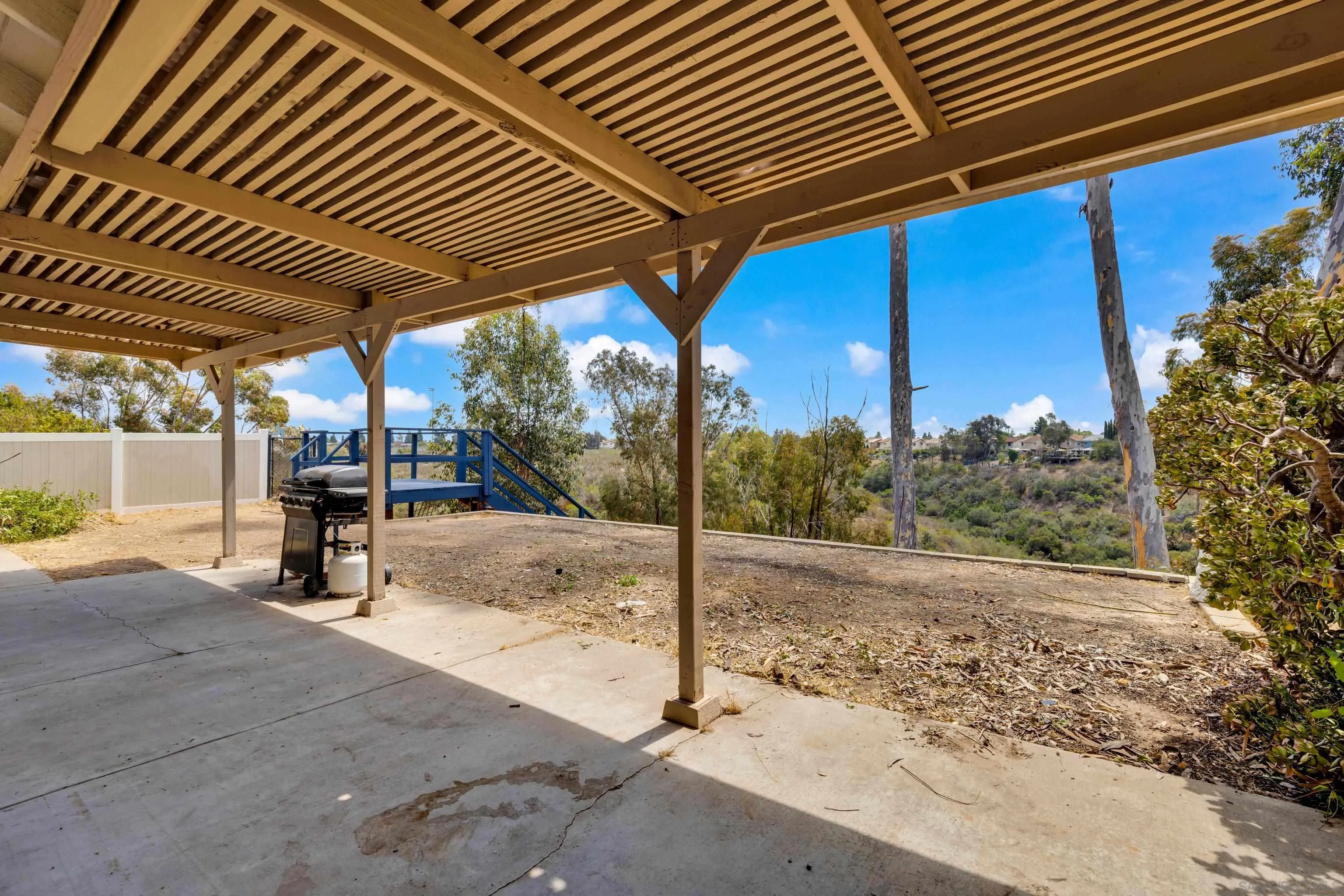 https://cdn.realtyfeed.com/cdn/127/250037601/f219163c3554b2c92d25b9dda8e90d8d.webp