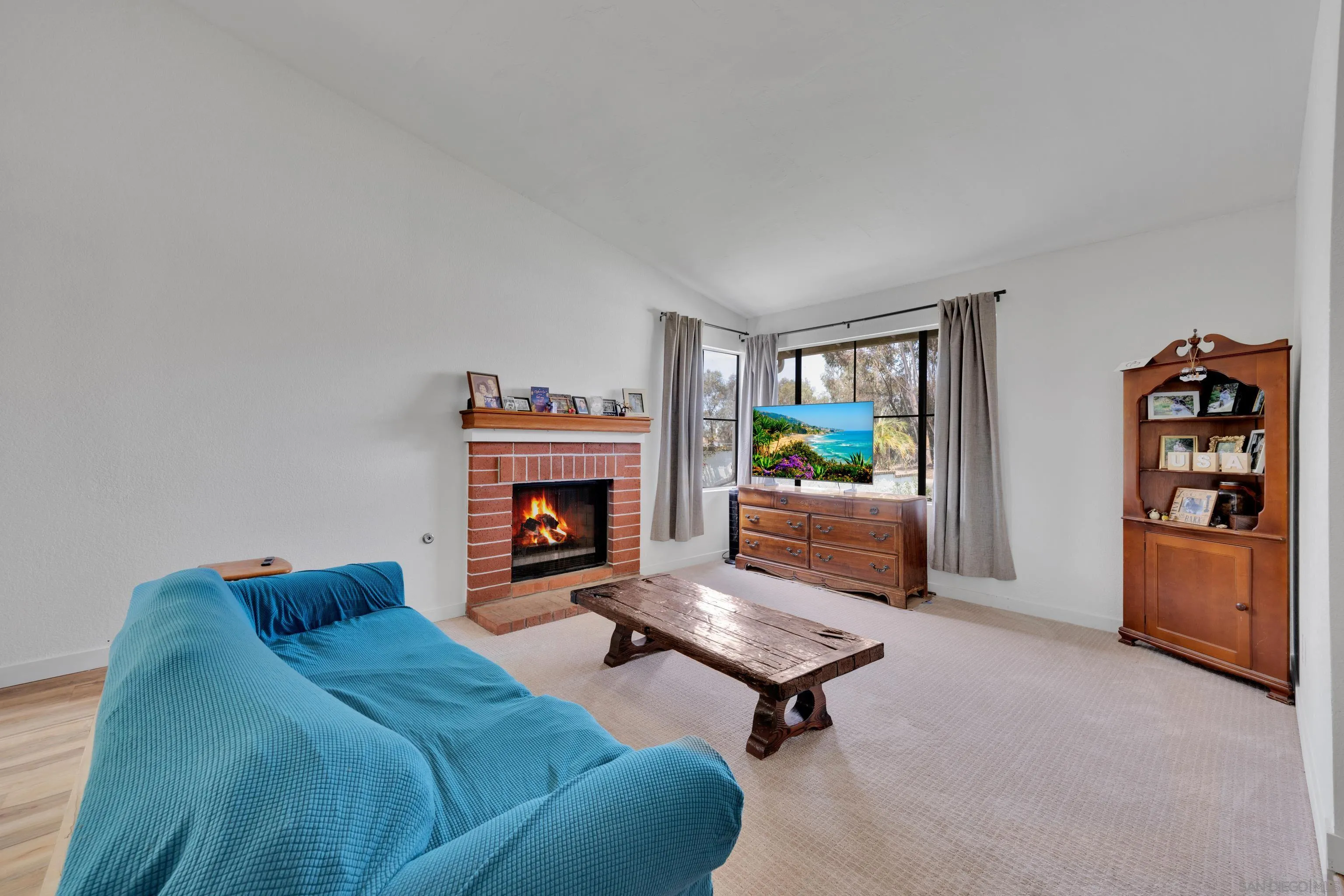 https://cdn.realtyfeed.com/cdn/127/250037601/fcf1de29eaefbf30b05c43251c24fcdc.webp
