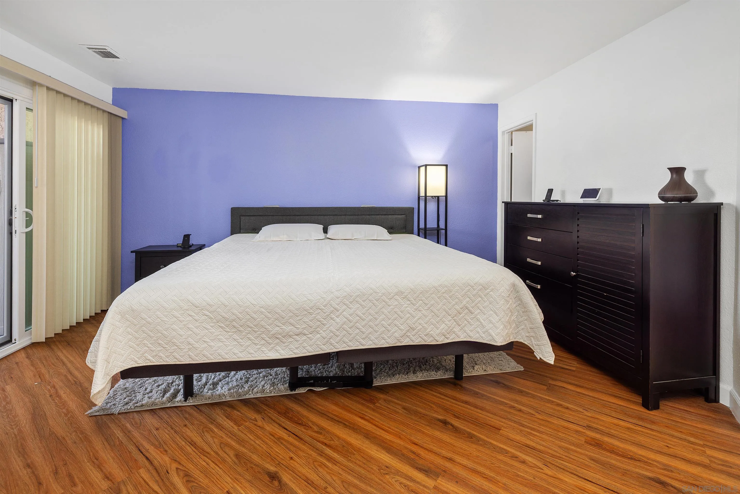 https://cdn.realtyfeed.com/cdn/127/250037603/40c67227226654c0697560b65a0a046b.webp