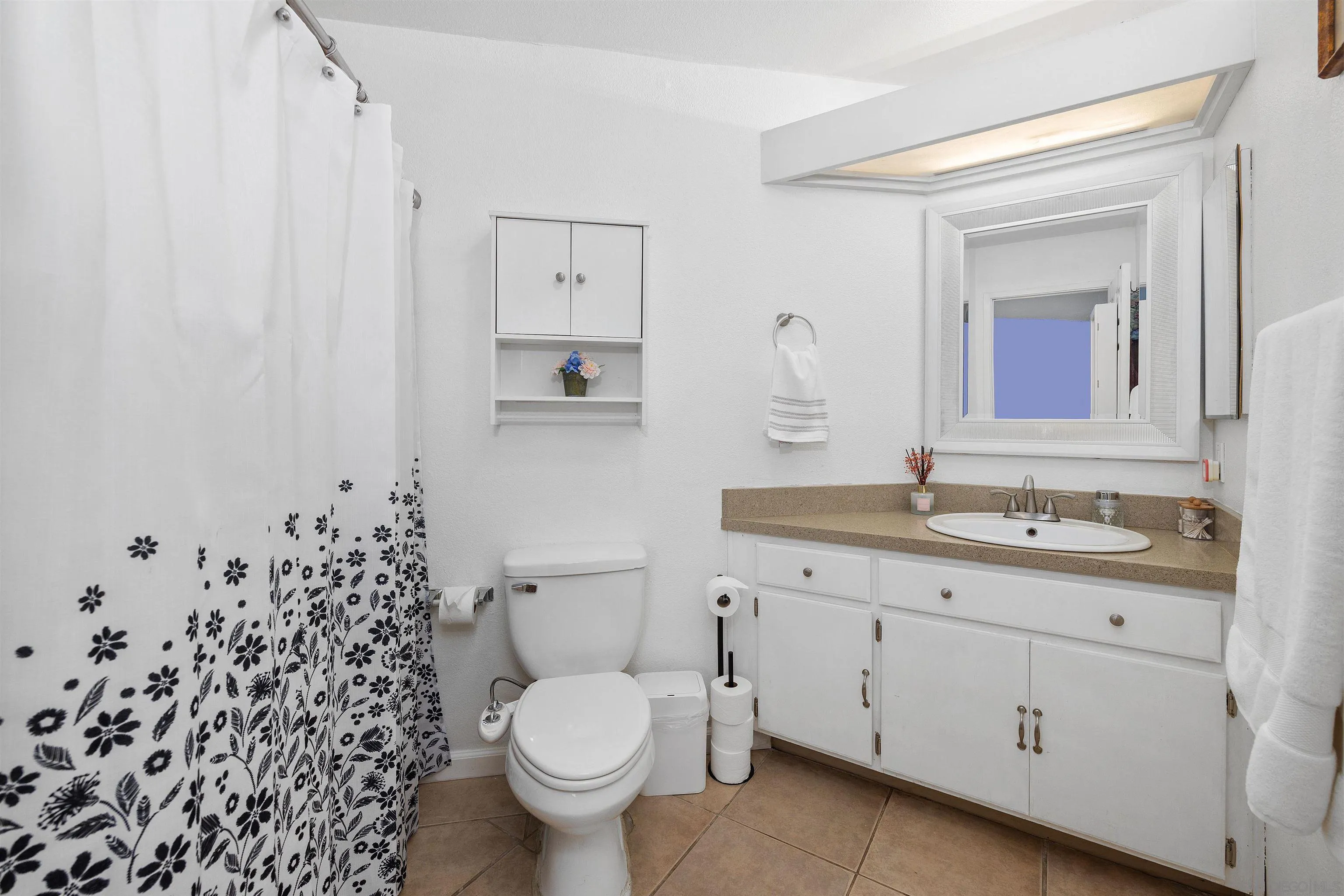https://cdn.realtyfeed.com/cdn/127/250037603/f8e45b21f24ee9092677ea6ed9da613a.webp