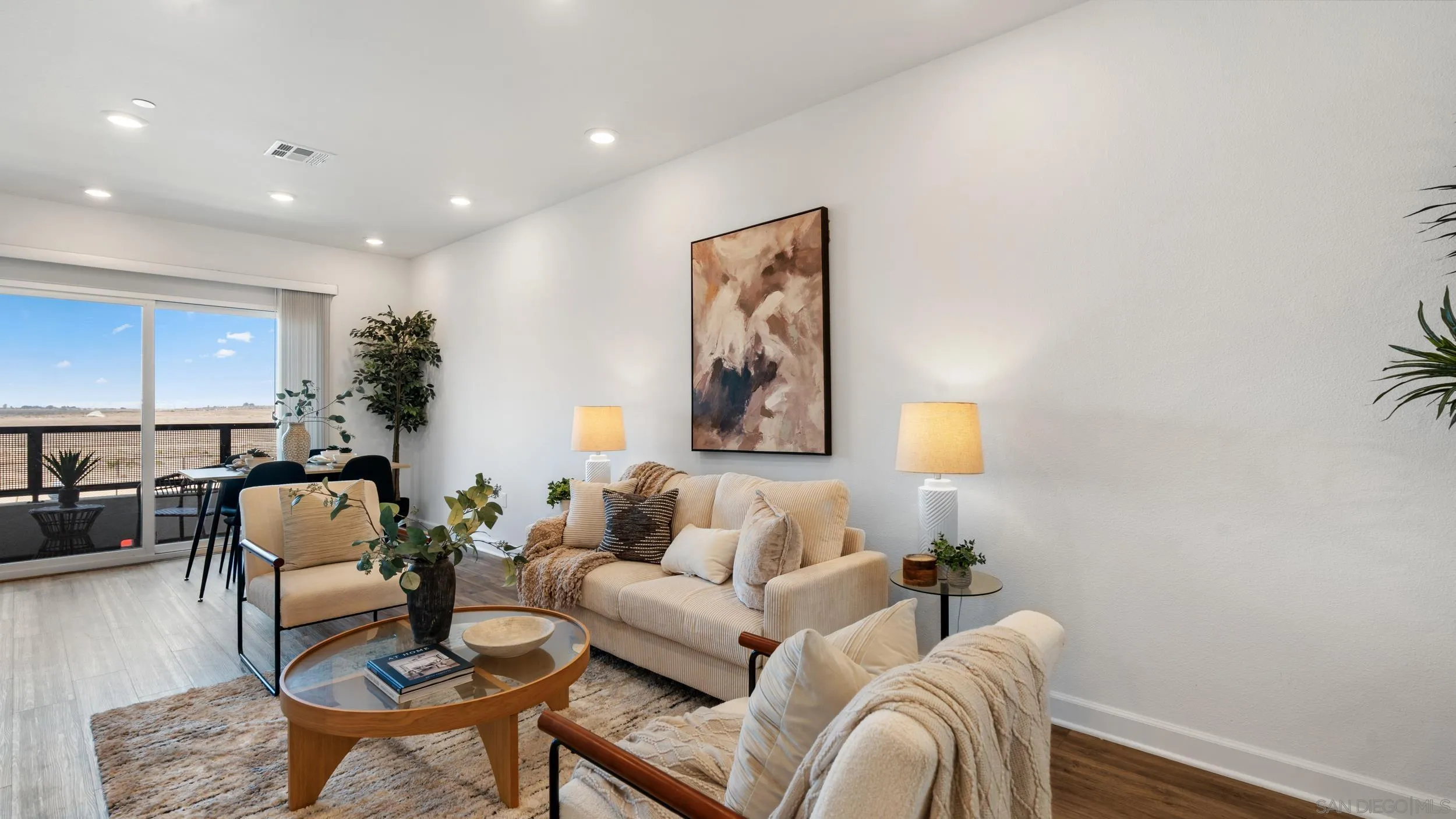 Photo #5: 250037604 Listing 