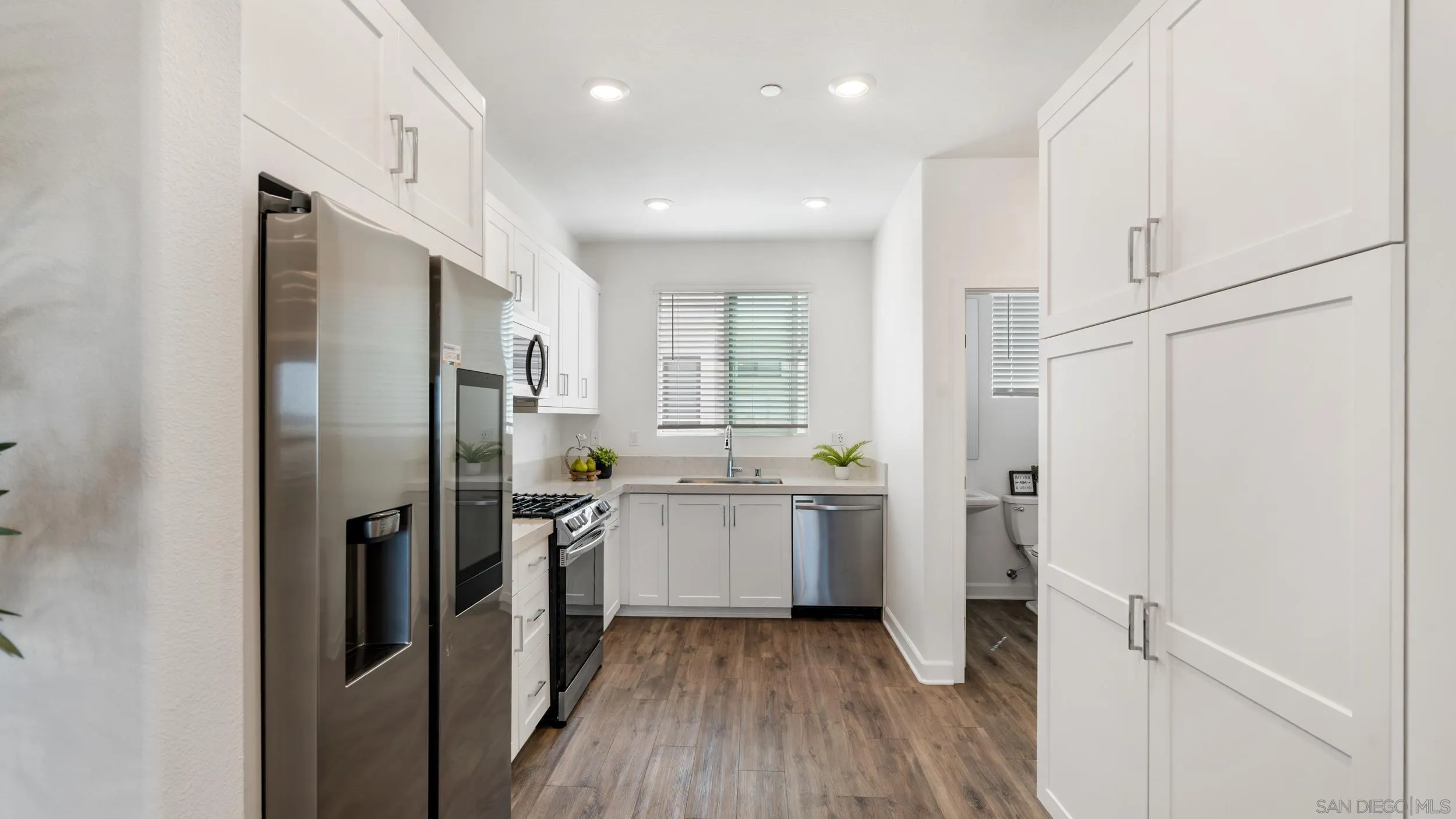 Photo #10: 250037604 Listing: Photo #10