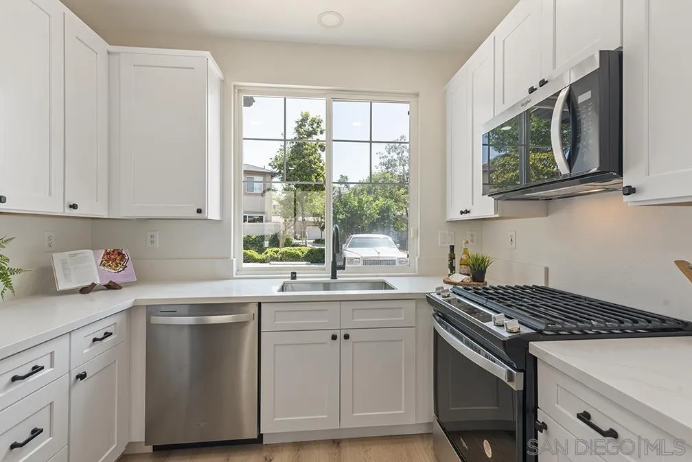 https://cdn.realtyfeed.com/cdn/127/250037605/452d4dc20b9be87770c2e9f41ce7c38d.webp