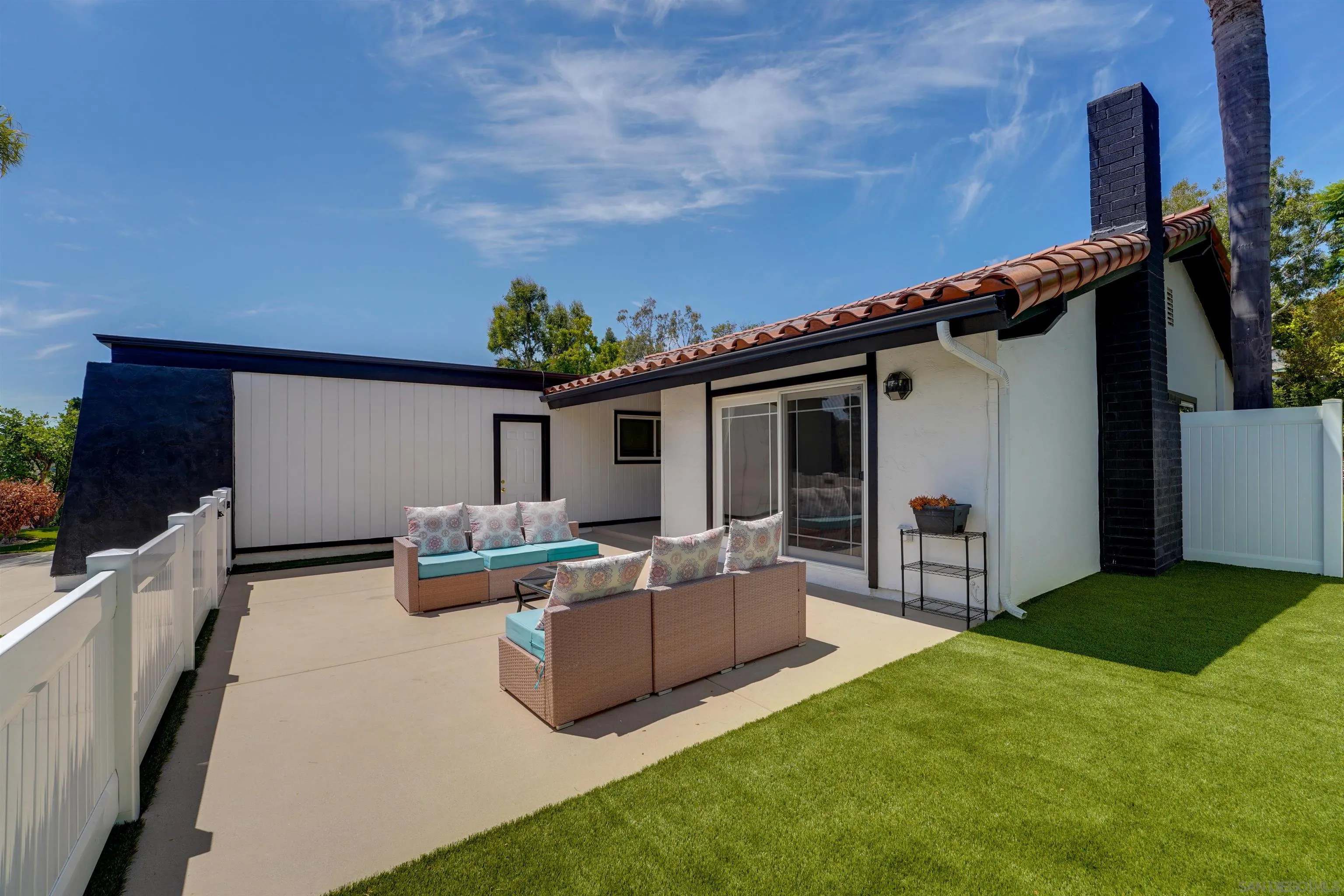 https://cdn.realtyfeed.com/cdn/127/250037610/1eb3ca811732087894ba6e069cc4ff96.webp