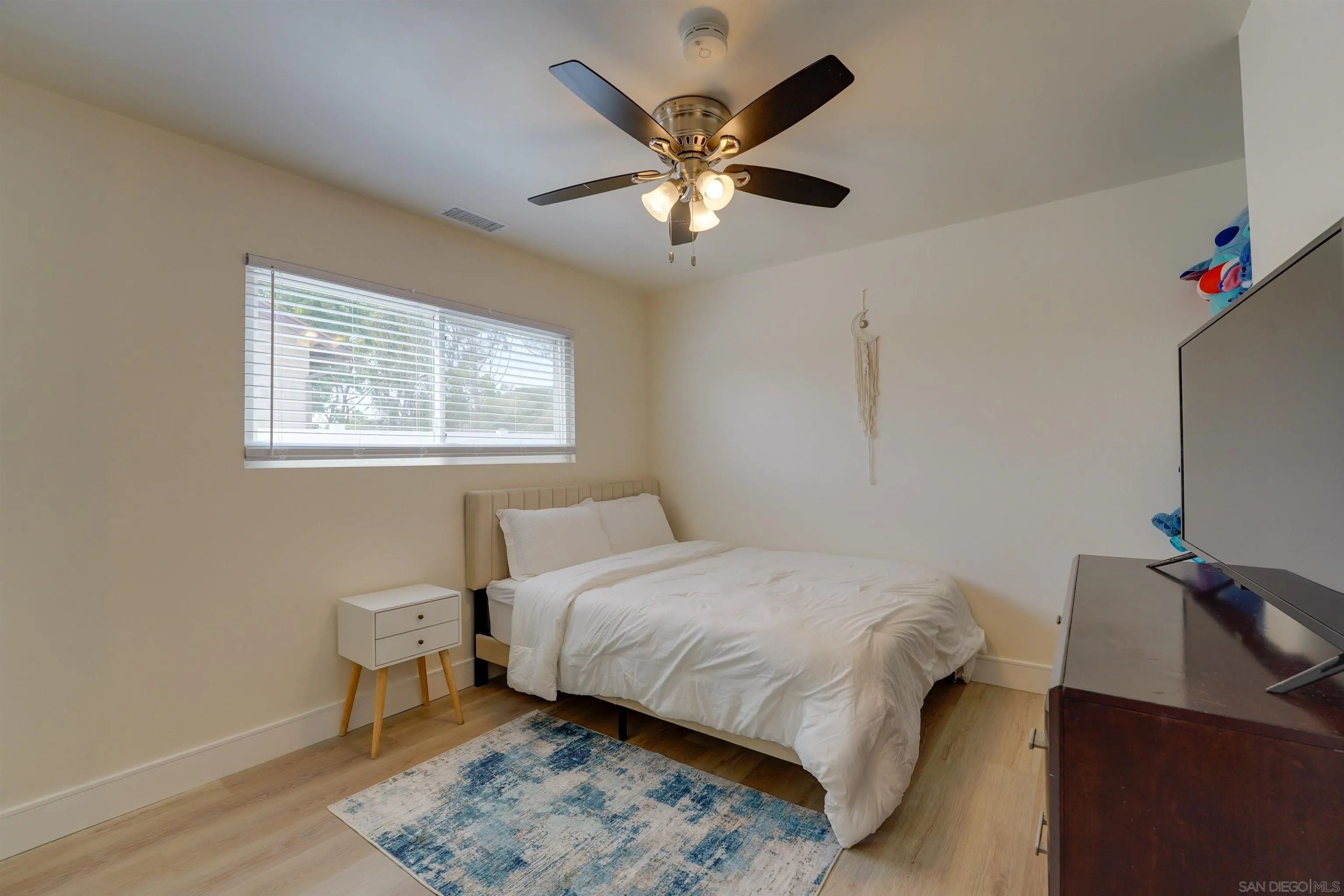 https://cdn.realtyfeed.com/cdn/127/250037610/9a35c12033602b76249dd9f62ebf9ab8.webp