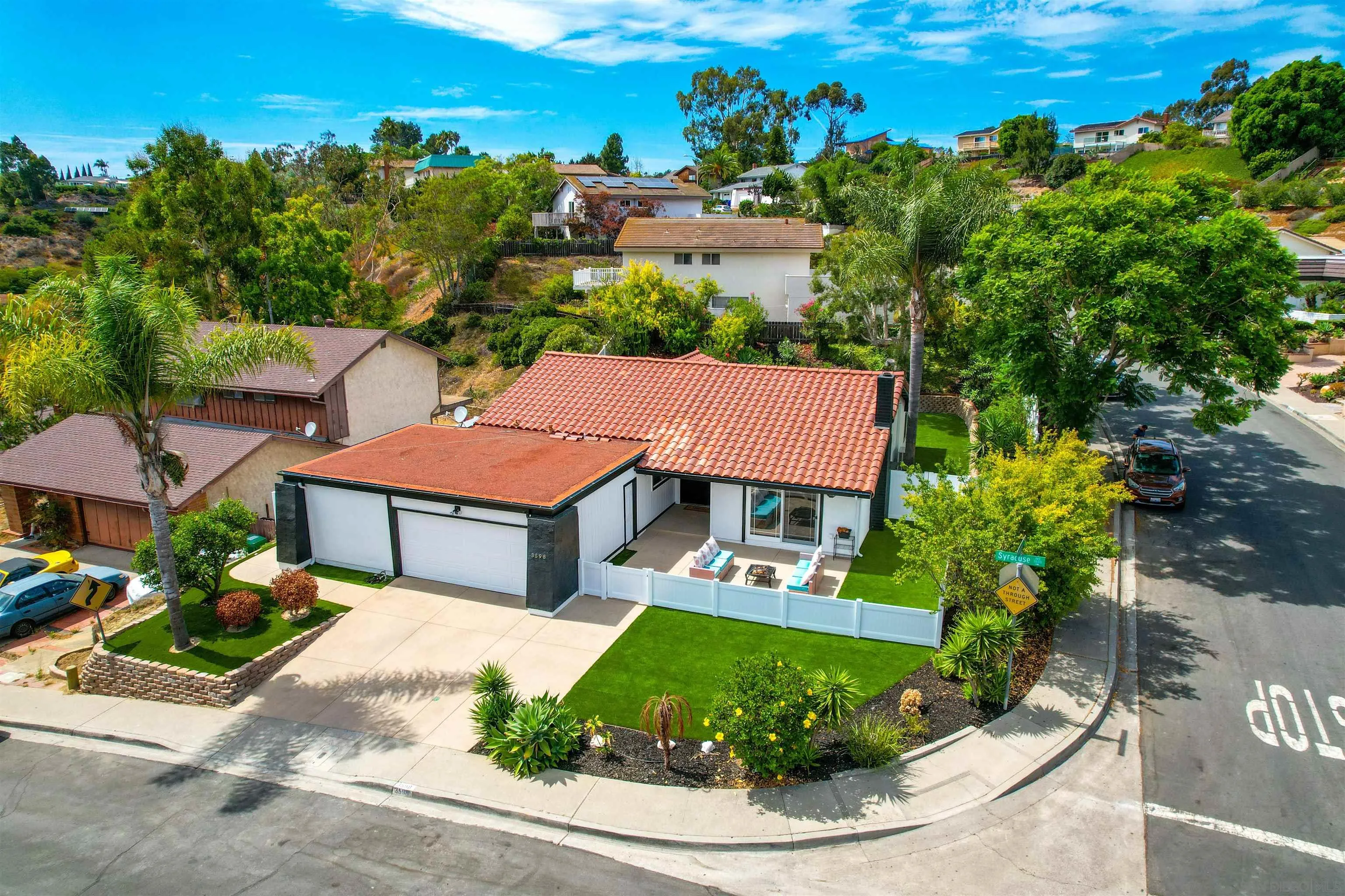 https://cdn.realtyfeed.com/cdn/127/250037610/cc1cb92e837212feff8271e6a684c61f.webp