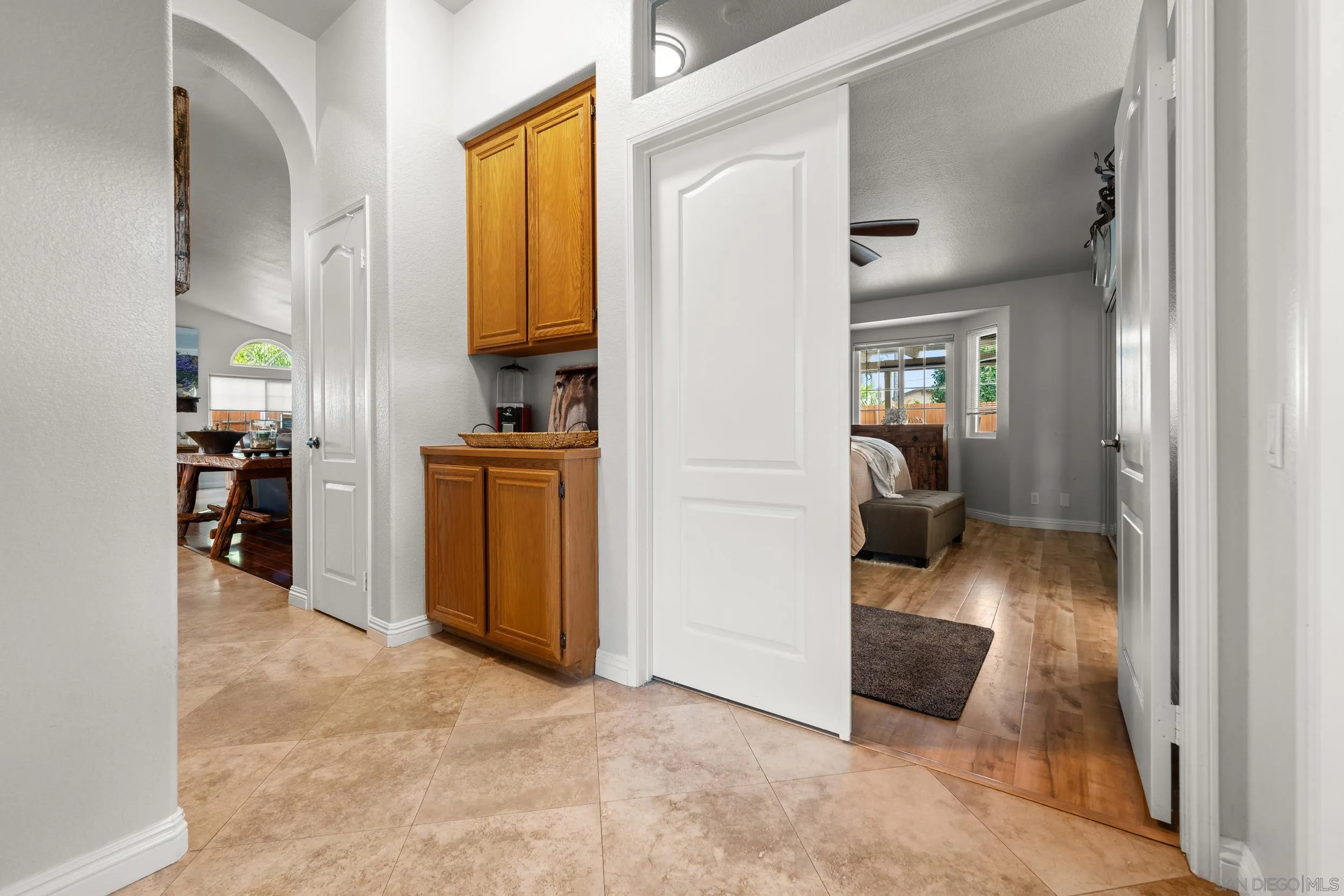 https://cdn.realtyfeed.com/cdn/127/250037611/37b9596fa08d7723f41c4d5213d3df07.webp