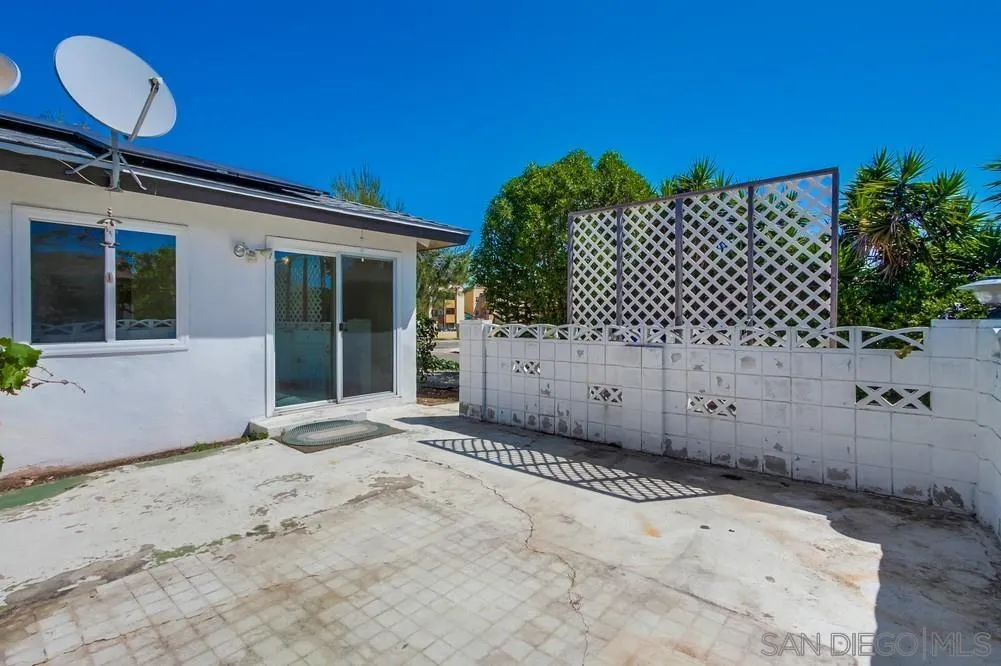 https://cdn.realtyfeed.com/cdn/127/250037612/0092ee256a265bf8740ea8b73d676958.webp