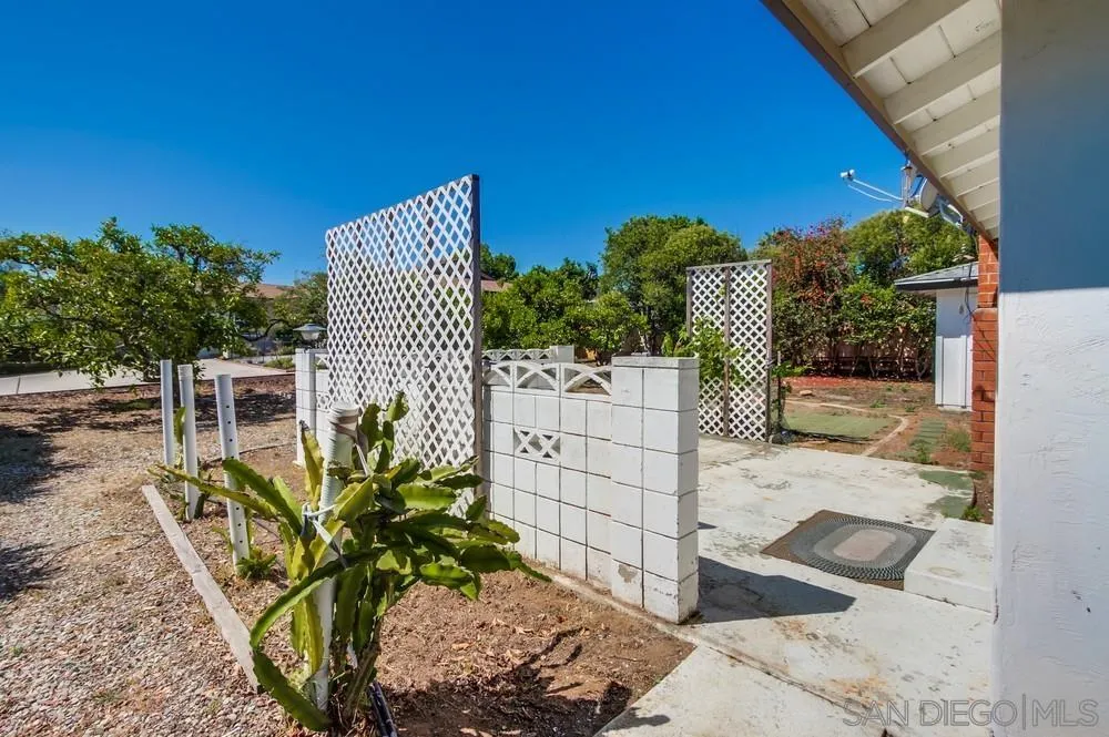 https://cdn.realtyfeed.com/cdn/127/250037612/0fcf09b2d28c8472543f00841c54fe78.webp