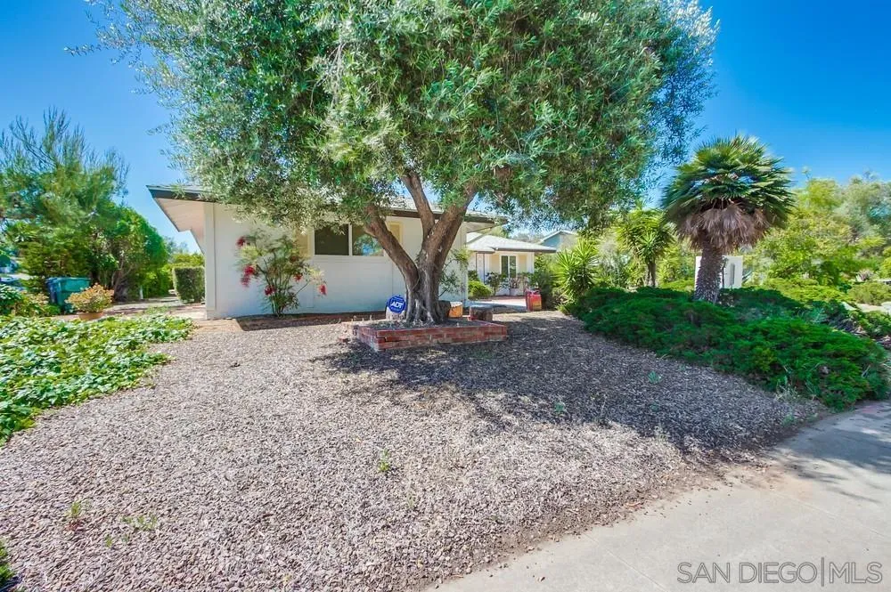 https://cdn.realtyfeed.com/cdn/127/250037612/102fe7572c00f33481da3c90a6d5c180.webp