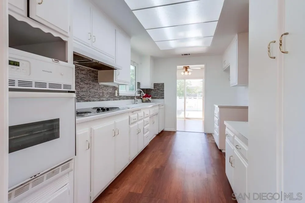 https://cdn.realtyfeed.com/cdn/127/250037612/1b9d24c60a234722a72239bd678e266d.webp