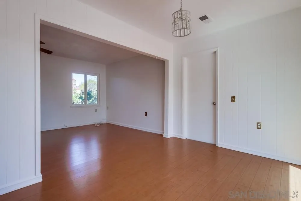 https://cdn.realtyfeed.com/cdn/127/250037612/961085cdabbde1a1f1fccf38d93de73e.webp