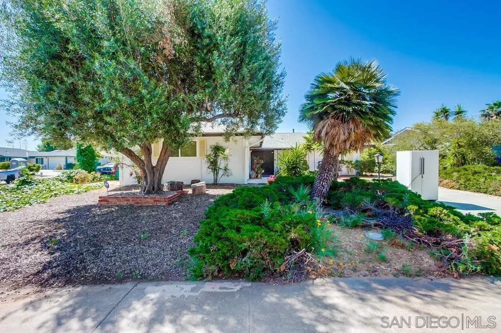 https://cdn.realtyfeed.com/cdn/127/250037612/bb9fefc4f37d8f0739fc44fe25689601.webp
