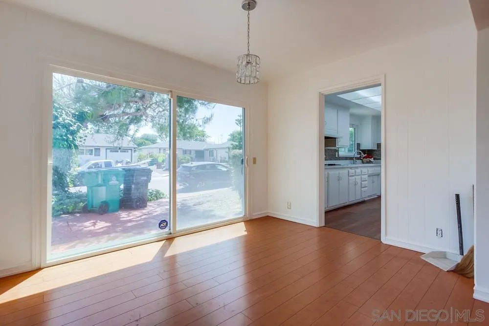 https://cdn.realtyfeed.com/cdn/127/250037612/e316f224c1de6882e37657e63de7096c.webp