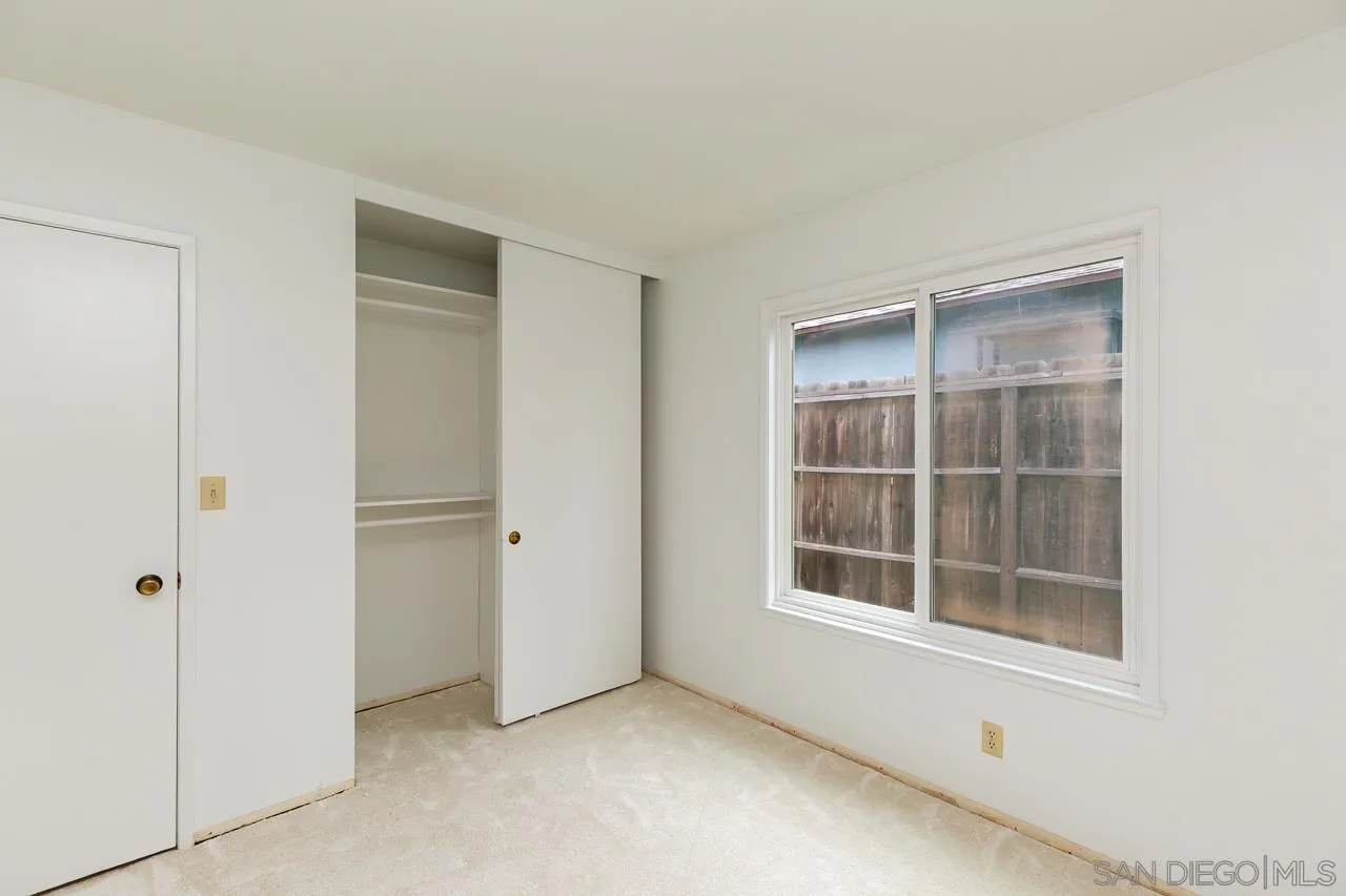 https://cdn.realtyfeed.com/cdn/127/250037613/a5b7f774ad64f2c71fb7230c7e0fec3c.webp