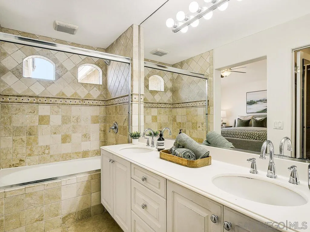 https://cdn.realtyfeed.com/cdn/127/250037614/06d98829caac5e8ef09b5255eb902a01.webp