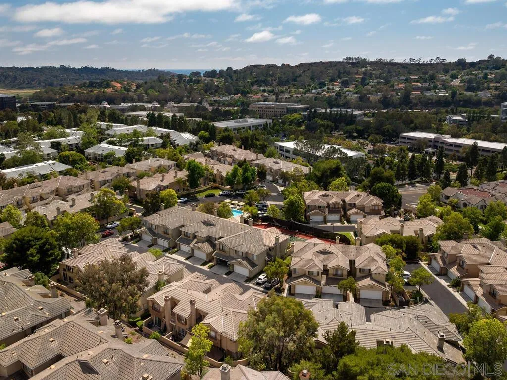 https://cdn.realtyfeed.com/cdn/127/250037614/230bec932a83ce6edd43d521a7c99074.webp