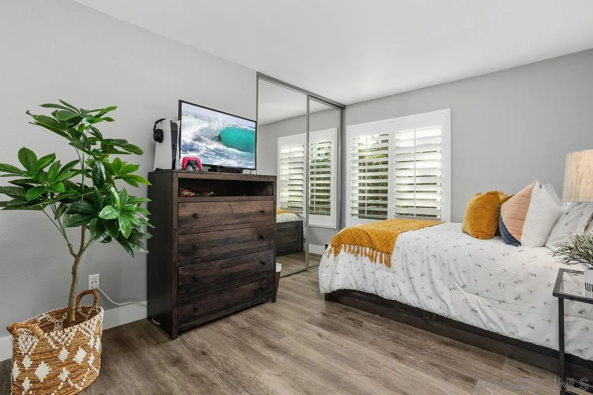 https://cdn.realtyfeed.com/cdn/127/250037616/22157ec7c85c404093ae43613963f5d3.webp