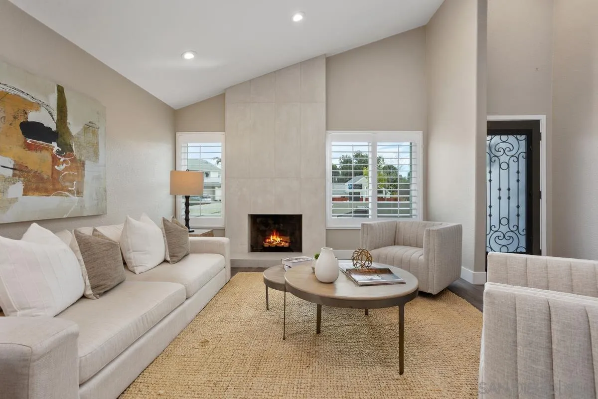 https://cdn.realtyfeed.com/cdn/127/250037616/27aa8fa8d489941ffbf79cb471643e9a.webp