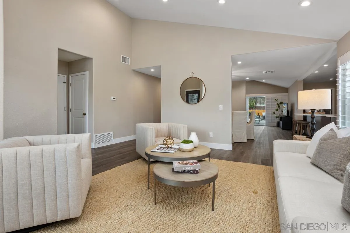 https://cdn.realtyfeed.com/cdn/127/250037616/451328bca0178a79ecca10fea01108f5.webp