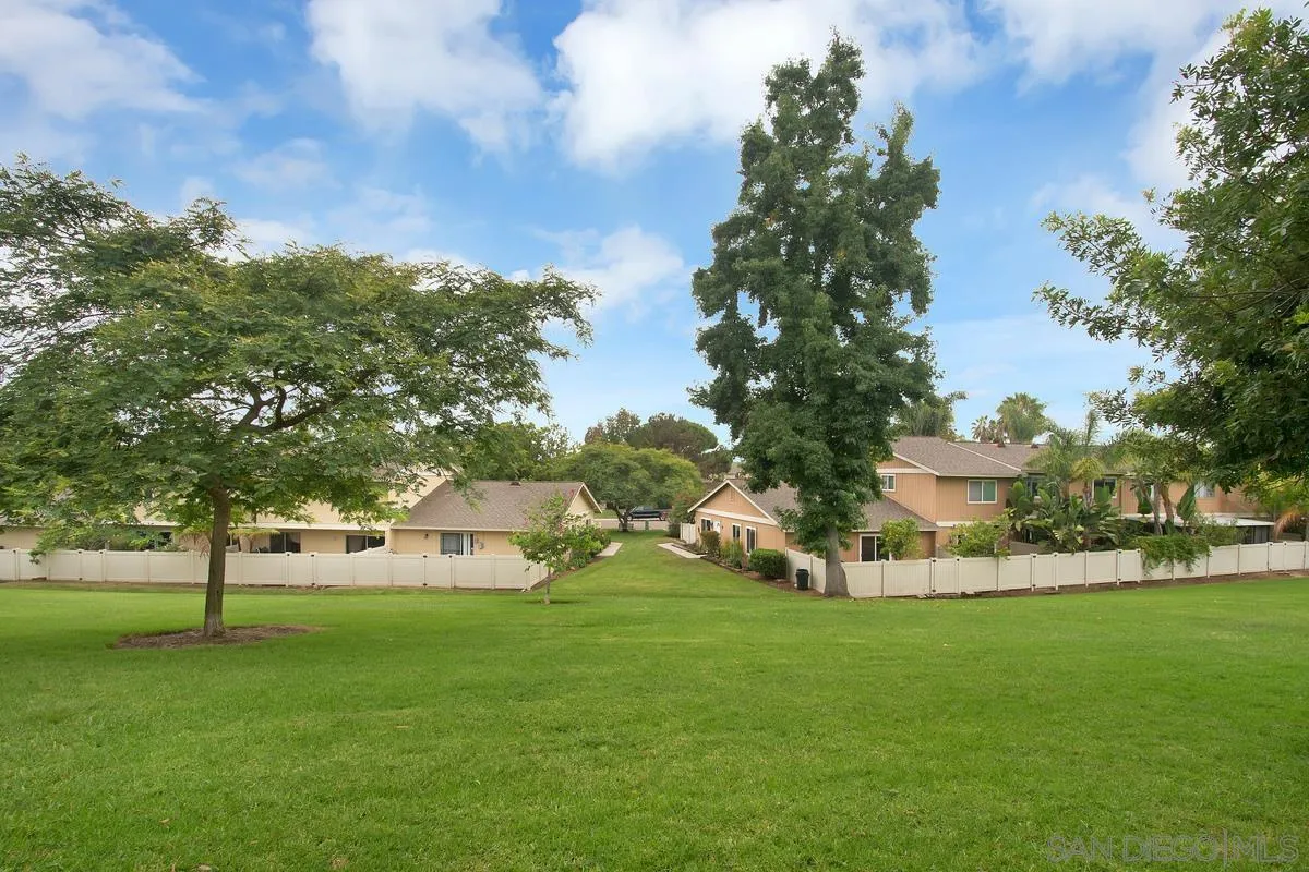 https://cdn.realtyfeed.com/cdn/127/250037616/b33c687bedae87e0ba4a6c67958230a2.webp