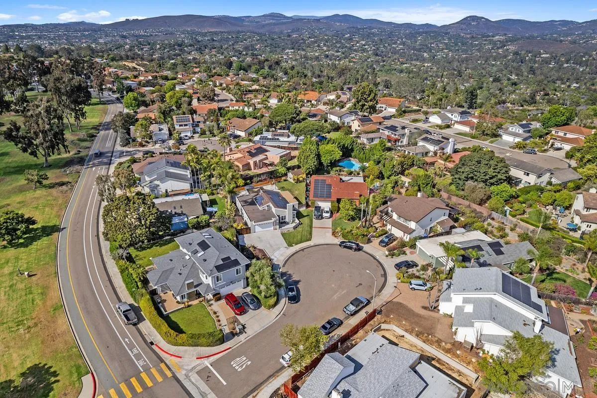 https://cdn.realtyfeed.com/cdn/127/250037616/e808e532e457f0735d447c237cc7ec53.webp