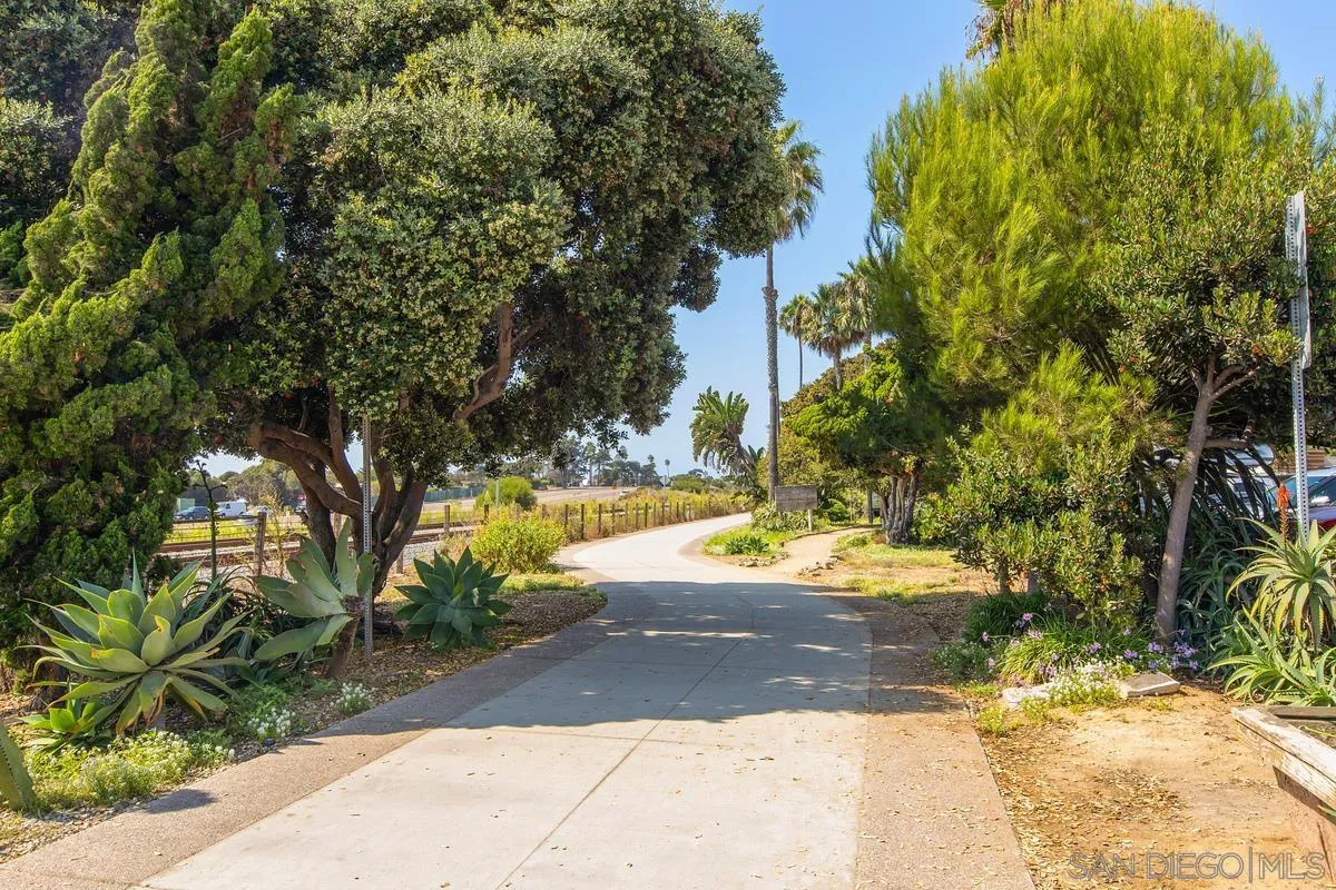 https://cdn.realtyfeed.com/cdn/127/250037616/f1a05044986a0ea879ce9011bca2c2c4.webp