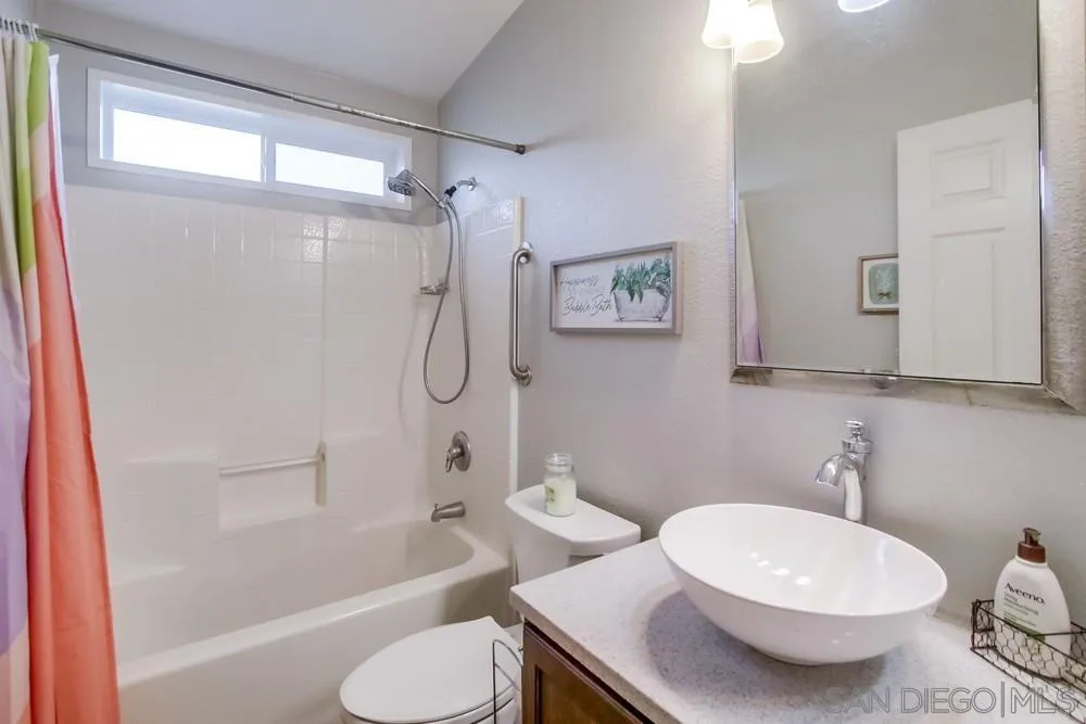 https://cdn.realtyfeed.com/cdn/127/250037617/28366bf3d48be842a44797a4ac5ed18d.webp