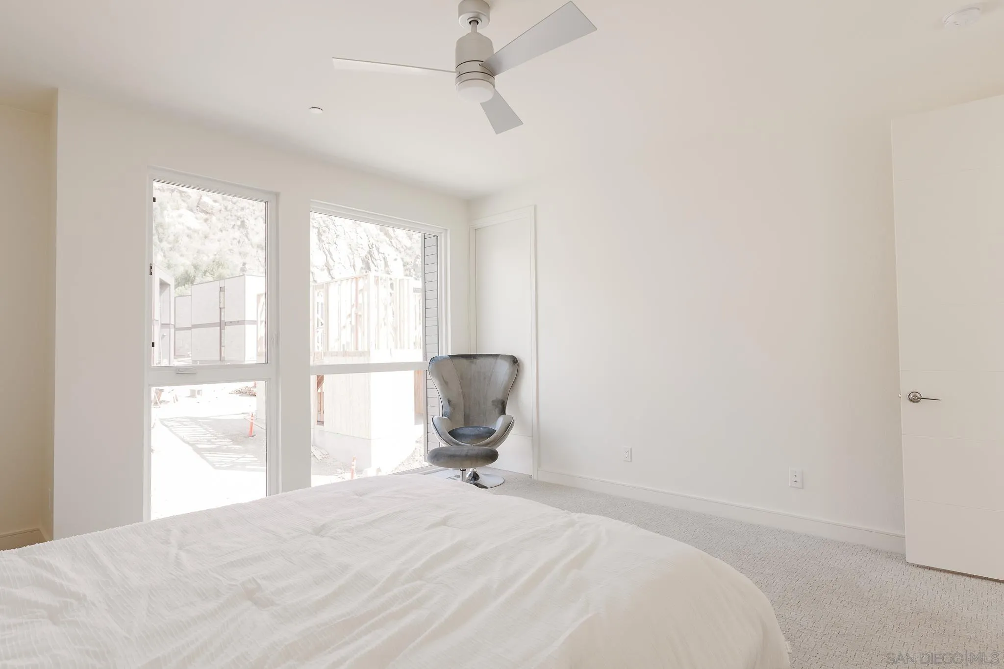 https://cdn.realtyfeed.com/cdn/127/250037618/39db2d78e896f54ab807740fb44f8b07.webp