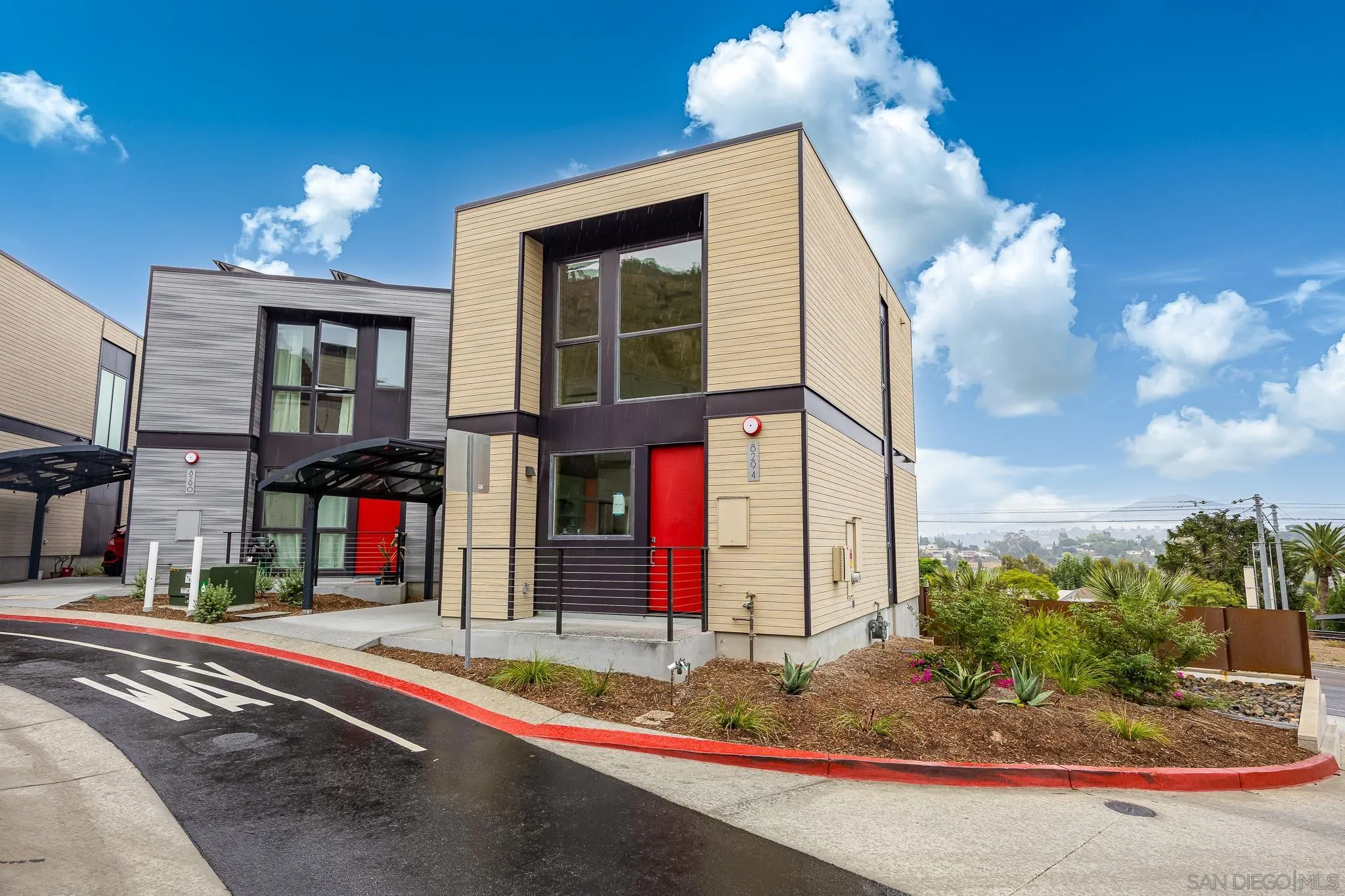 https://cdn.realtyfeed.com/cdn/127/250037618/82eda08b2cc57b17cb904a8de73c1f0c.webp