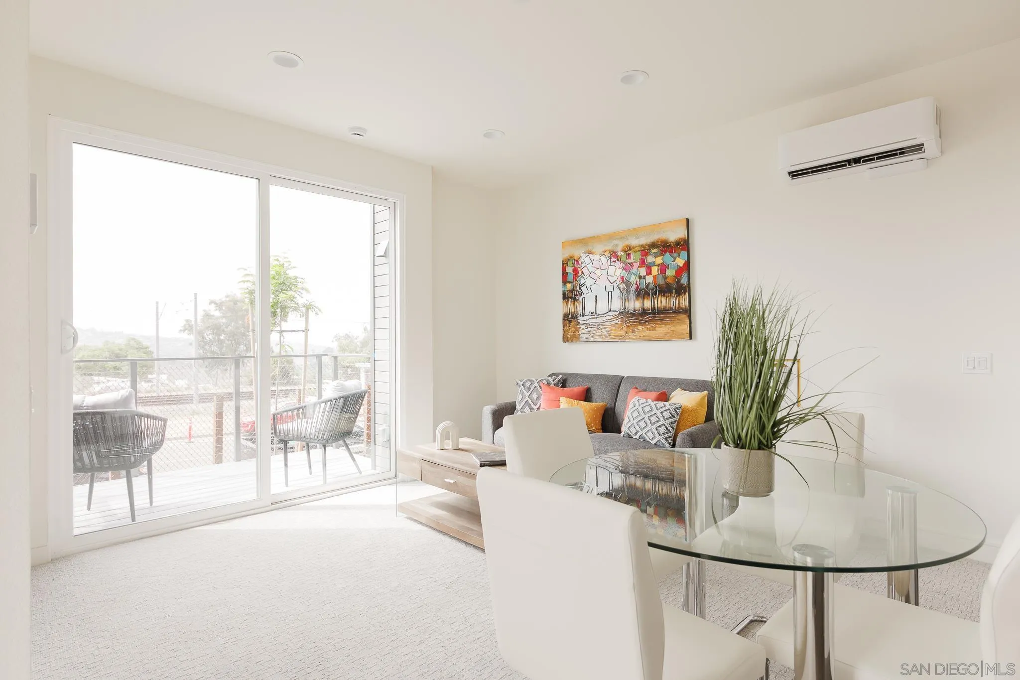 https://cdn.realtyfeed.com/cdn/127/250037618/c0010658ce2ef775e1433e5d0decb2dd.webp