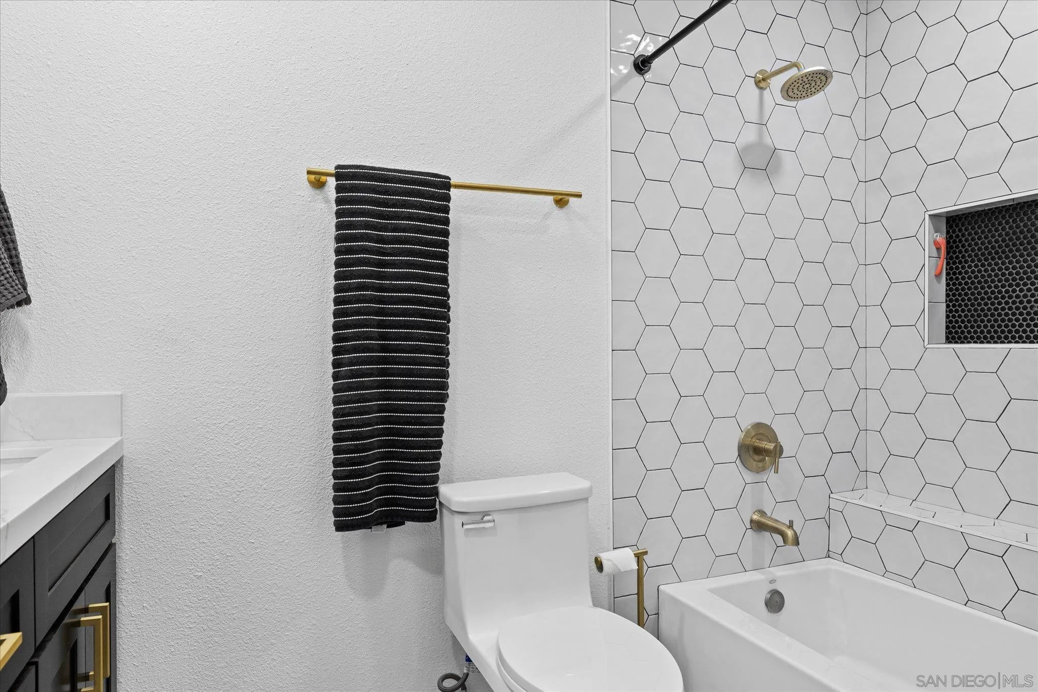 https://cdn.realtyfeed.com/cdn/127/250037619/1d73559d495f9ad01dff88c1f24a4a33.webp
