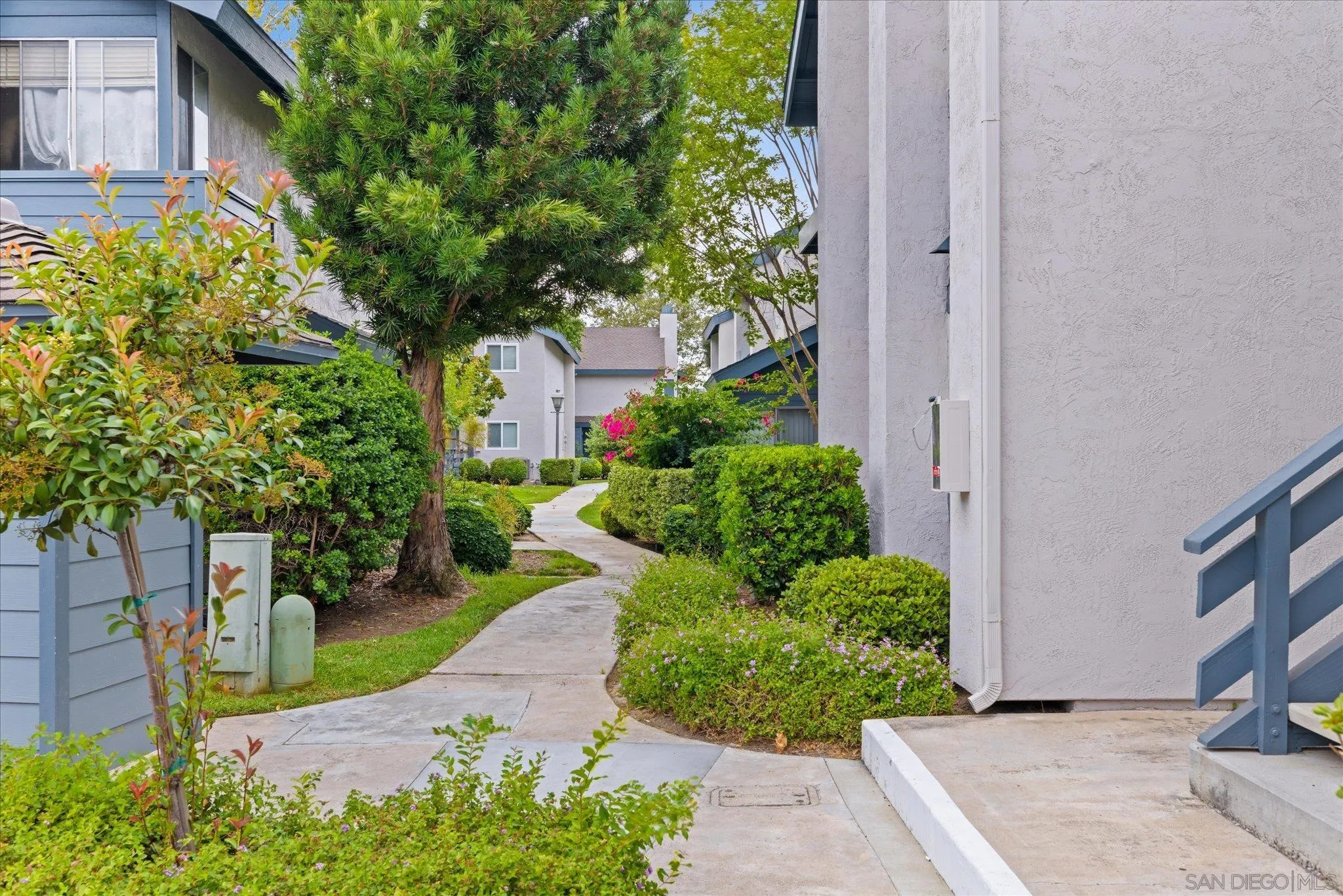 https://cdn.realtyfeed.com/cdn/127/250037619/cdee5cc34e588a24703e396e8da0e26e.webp