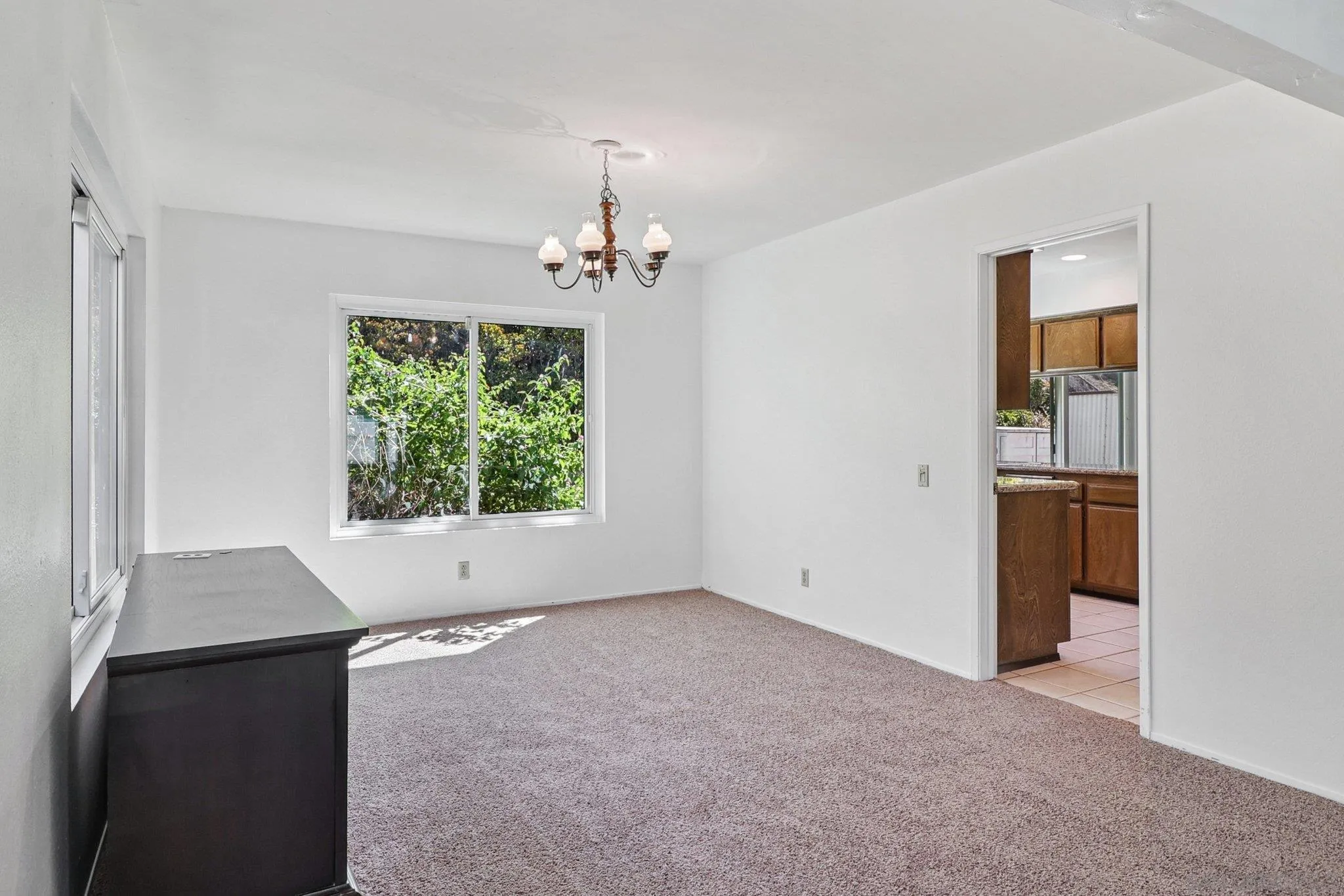 https://cdn.realtyfeed.com/cdn/127/250037623/69906644f2b6529ac2af35f55675bde9.webp