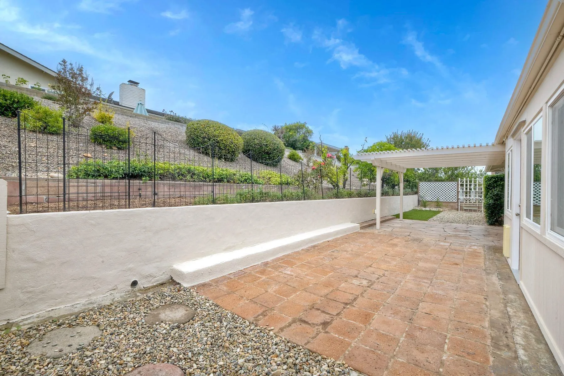 https://cdn.realtyfeed.com/cdn/127/250037624/5ecaac74719207df804a5283ba6d5ddd.webp