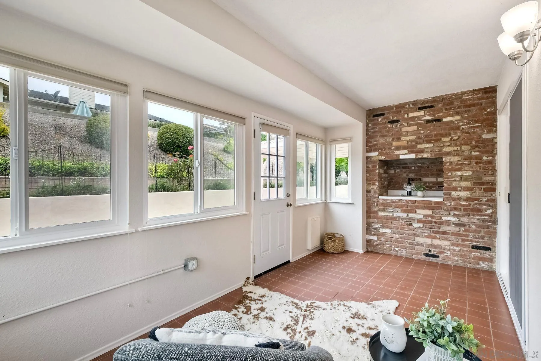 https://cdn.realtyfeed.com/cdn/127/250037624/943455f3c757ea590a610a09f74efec5.webp