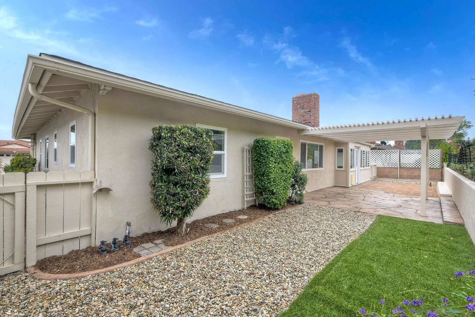 https://cdn.realtyfeed.com/cdn/127/250037624/cae81744a769f947d56bbf90106f7ed3.webp