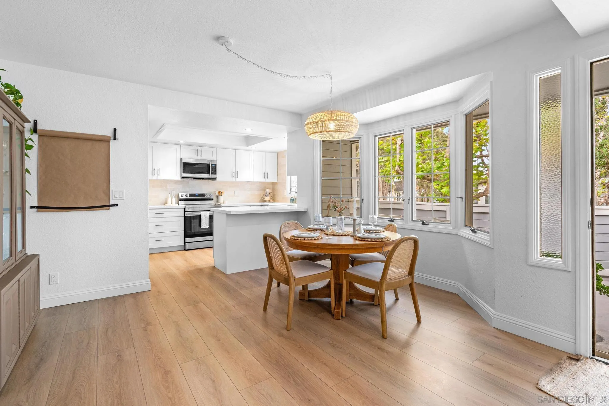 https://cdn.realtyfeed.com/cdn/127/250037626/0c69c46ce156bc981a1dbe4db93bad63.webp